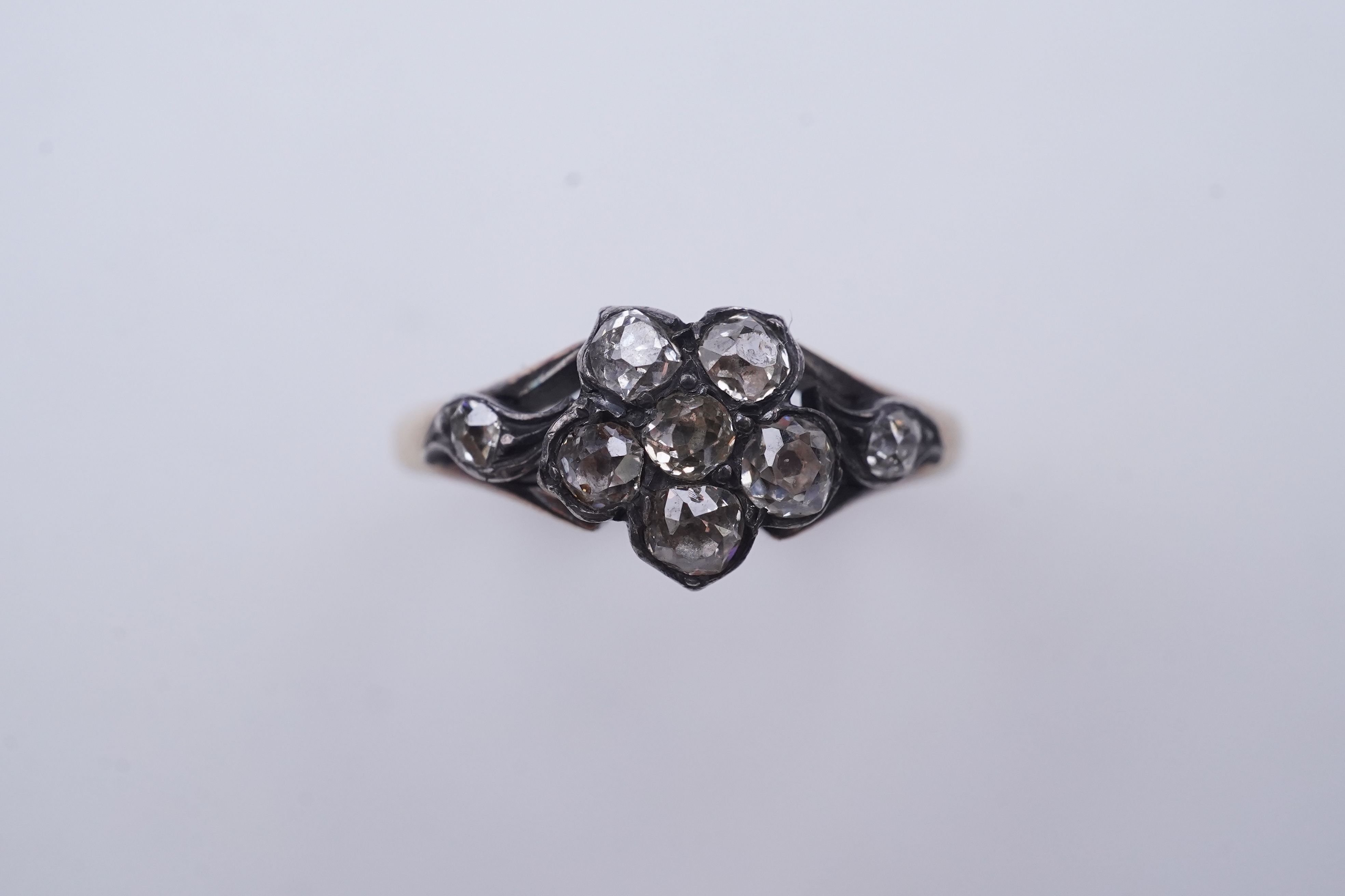 A Victorian diamond ring, late 19th century